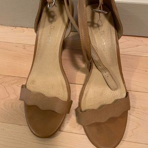 Nude Wedges - Chinese Laundry - size 8